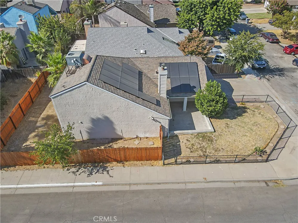 2521 Selland Avenue Fresno, CA 93722