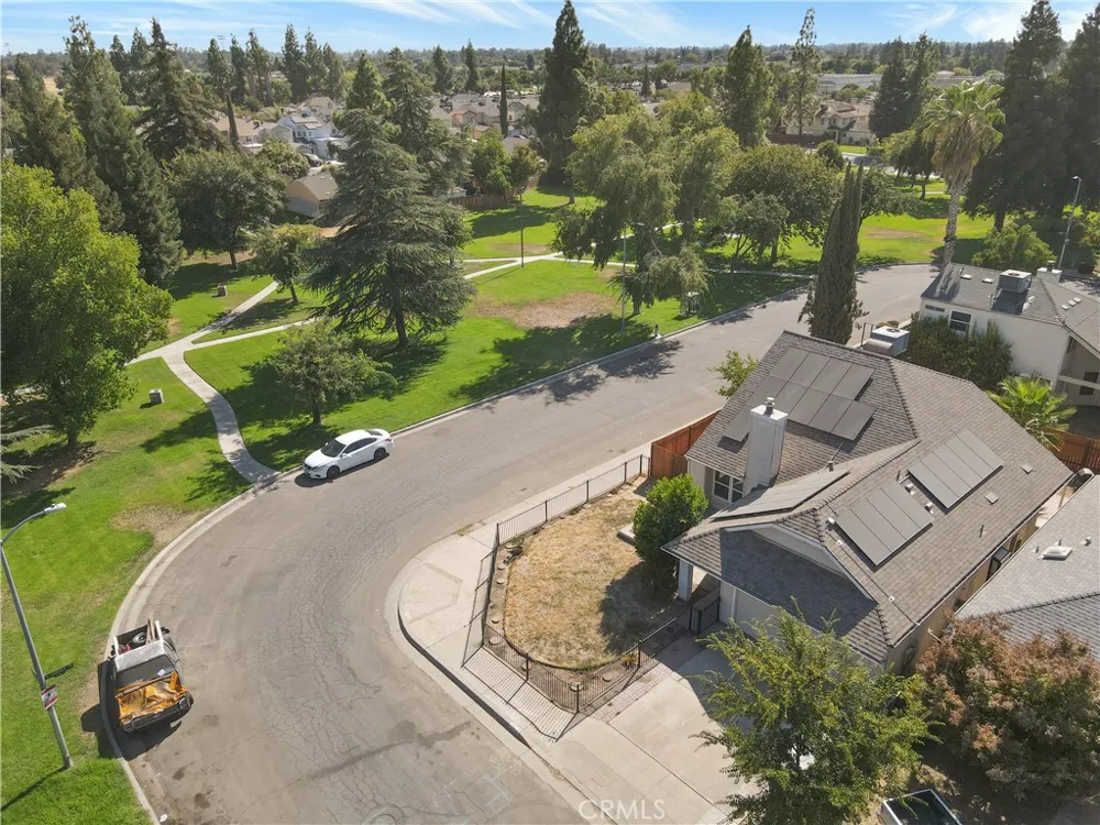 2521 Selland Avenue Fresno, CA 93722