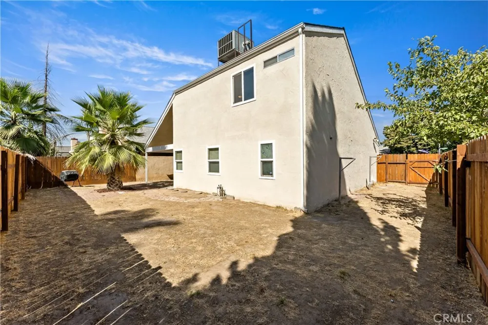 2521 Selland Avenue Fresno, CA 93722