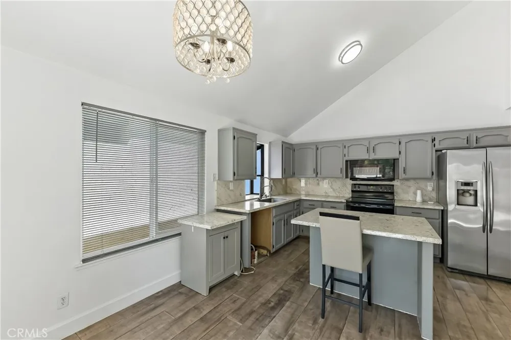 2521 Selland Avenue Fresno, CA 93722