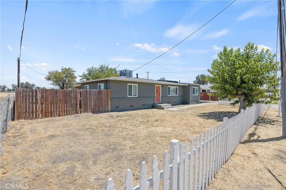 19415 Empire Street Stratford, CA 93266