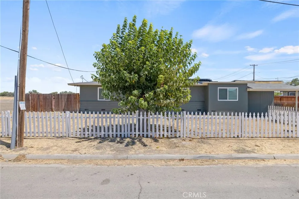 19415 Empire Street Stratford, CA 93266