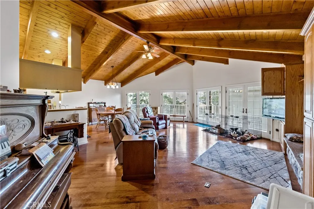 2160 State Highway 49 S Mariposa, CA 95338