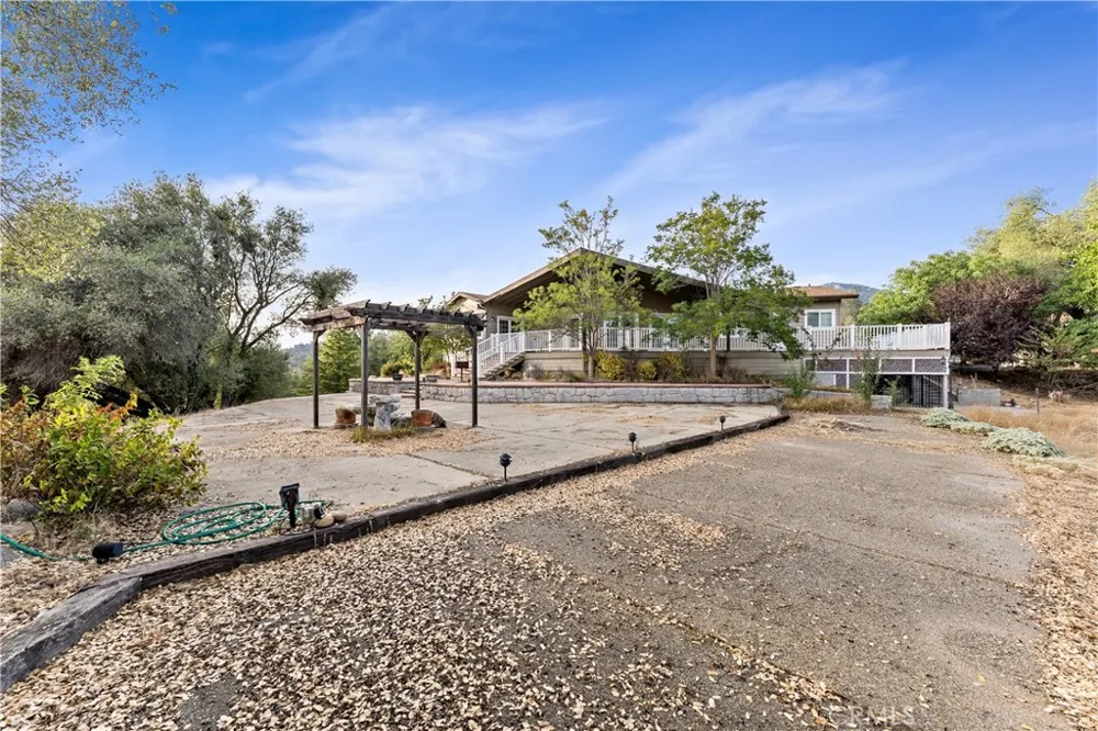 2160 State Highway 49 S Mariposa, CA 95338