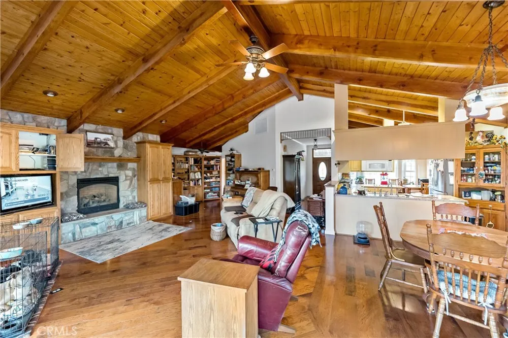 2160 State Highway 49 S Mariposa, CA 95338