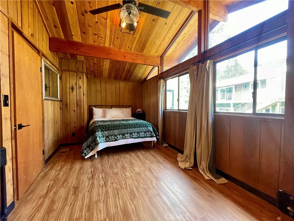 38954 Lake Point Court Bass Lake, CA 93604