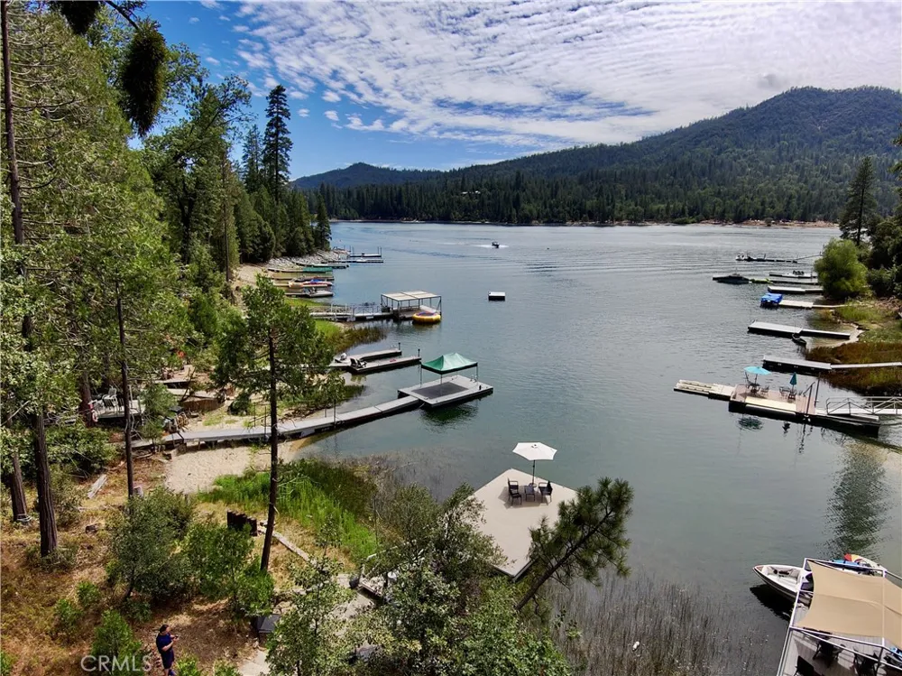 38954 Lake Point Court Bass Lake, CA 93604