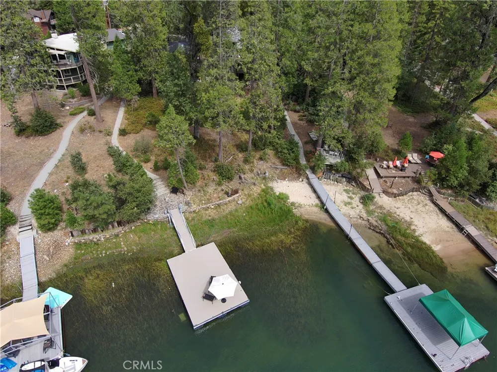 38954 Lake Point Court Bass Lake, CA 93604
