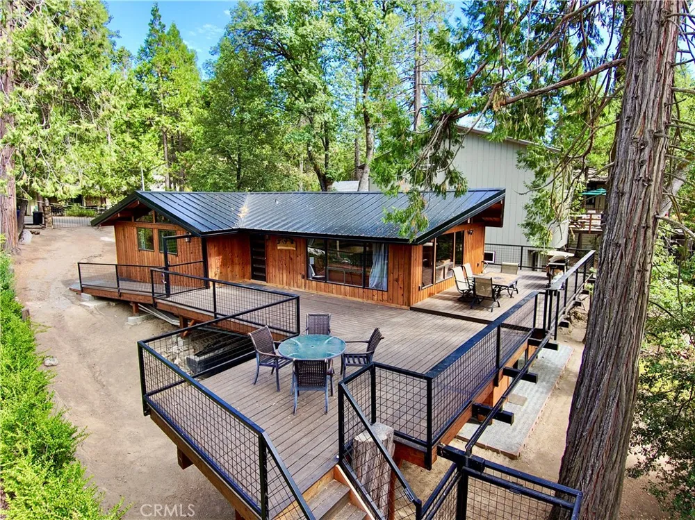 38954 Lake Point Court Bass Lake, CA 93604