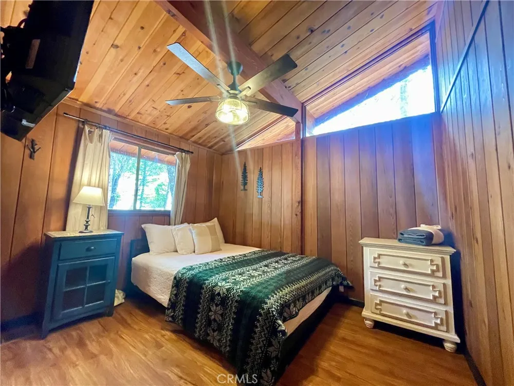 38954 Lake Point Court Bass Lake, CA 93604