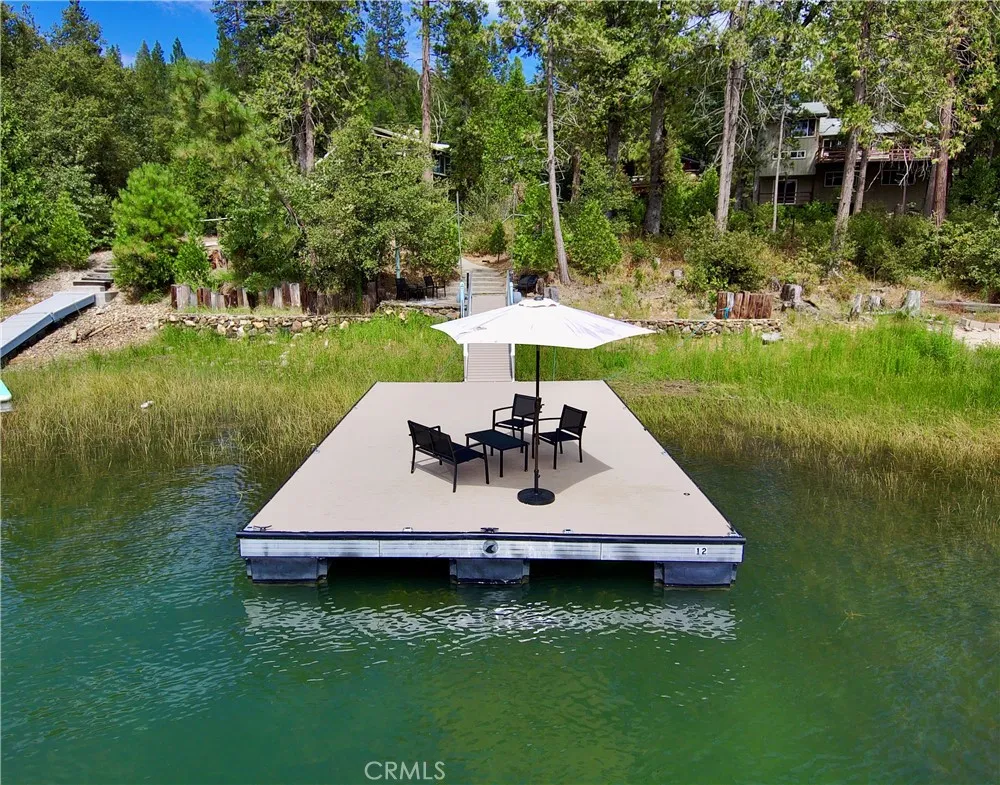 38954 Lake Point Court Bass Lake, CA 93604
