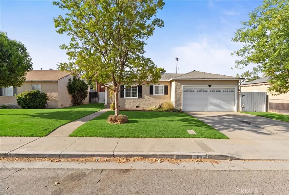 4012 E Clinton Fresno, CA 93703