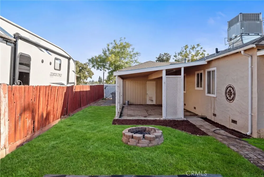 4012 E Clinton Fresno, CA 93703
