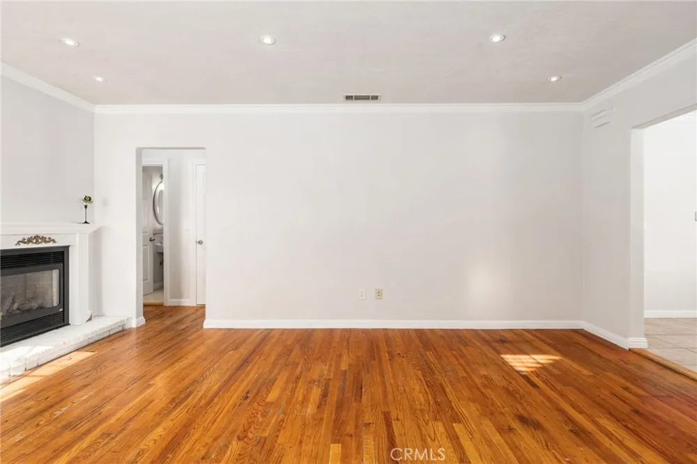 4012 E Clinton Fresno, CA 93703