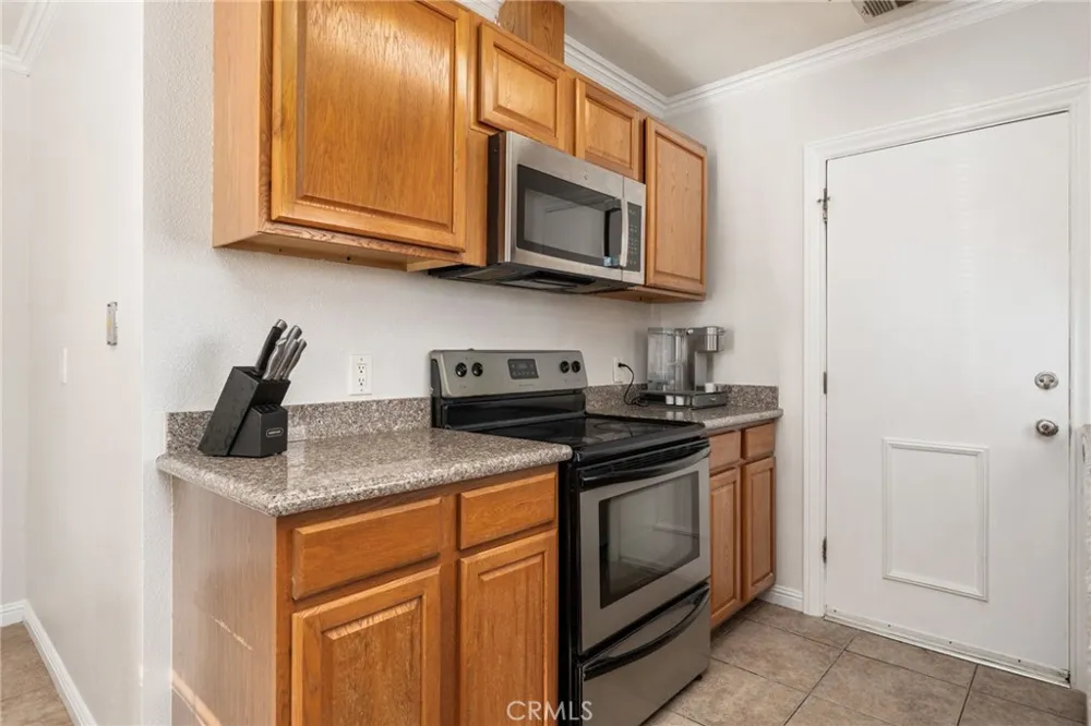 4012 E Clinton Fresno, CA 93703