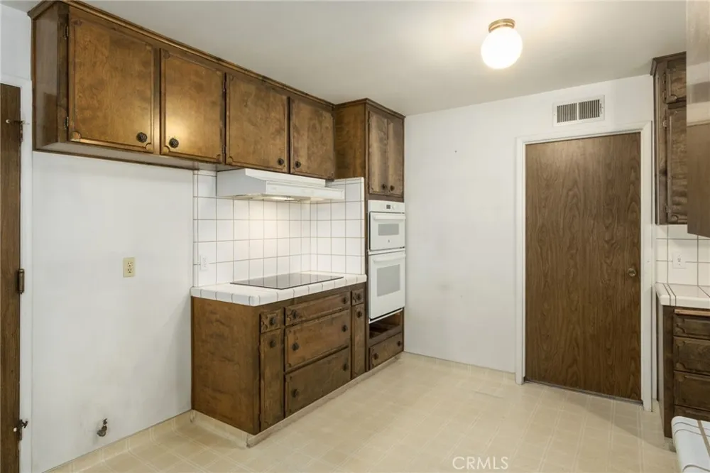6697 Teilman Fresno, CA 93711
