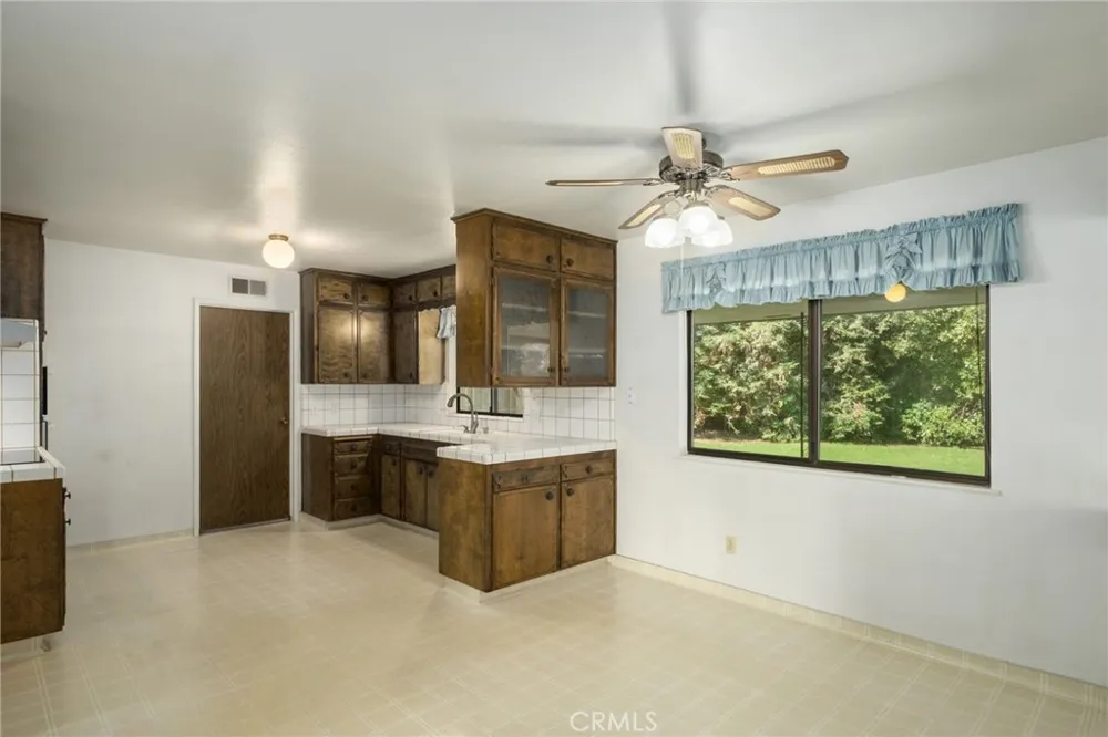 6697 Teilman Fresno, CA 93711