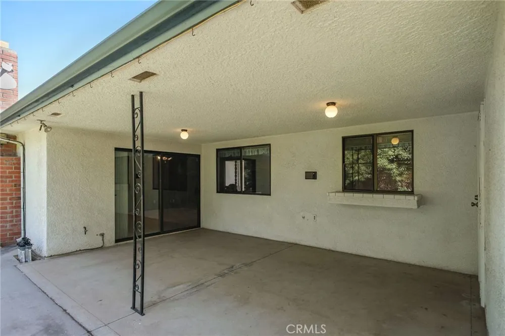 6697 Teilman Fresno, CA 93711