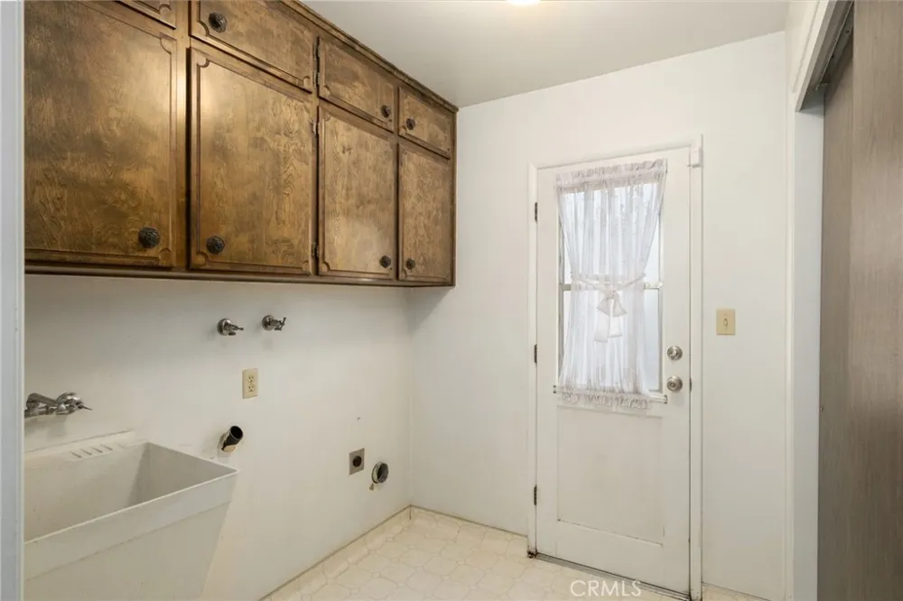 6697 Teilman Fresno, CA 93711