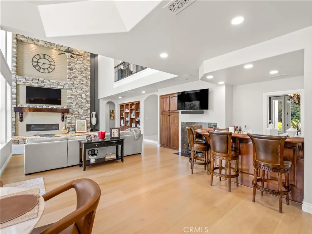 21998 Brighton Crest Friant, CA 93626