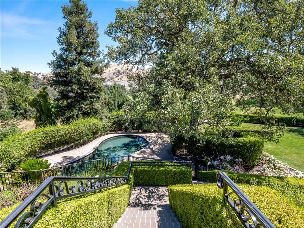 21998 Brighton Crest Friant, CA 93626