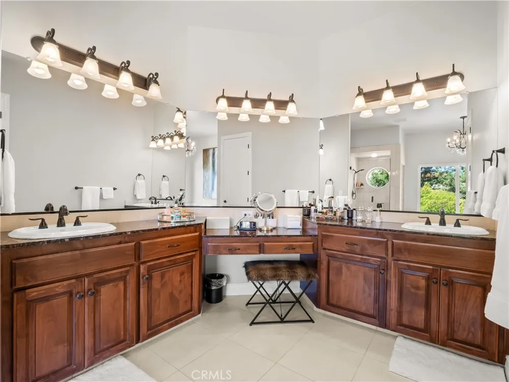 21998 Brighton Crest Friant, CA 93626