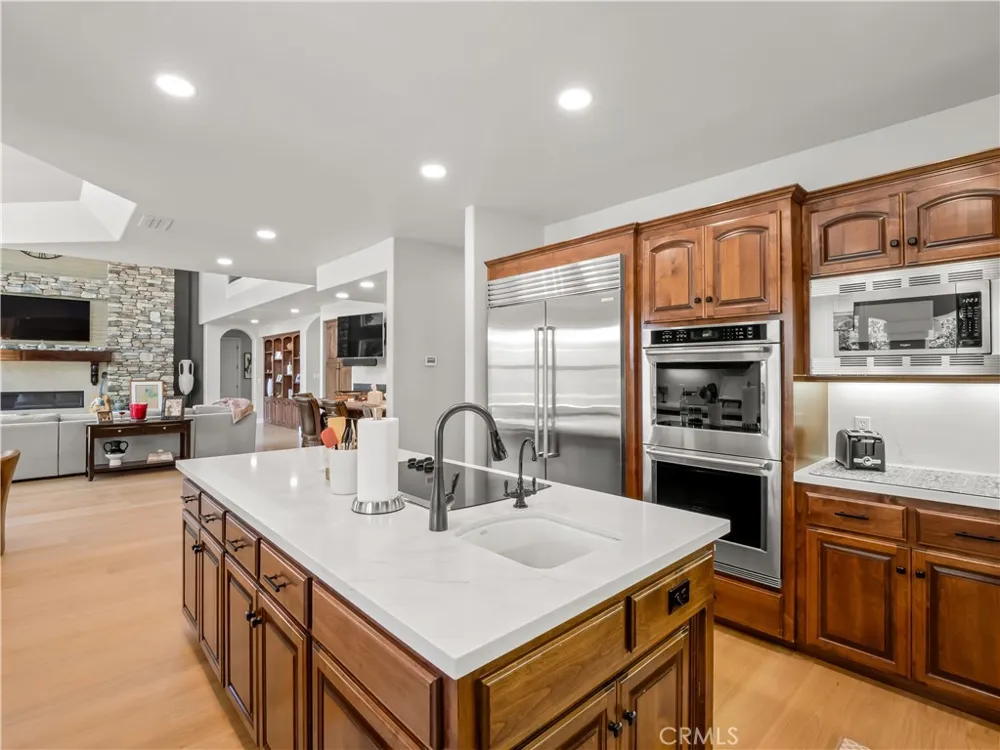 21998 Brighton Crest Friant, CA 93626
