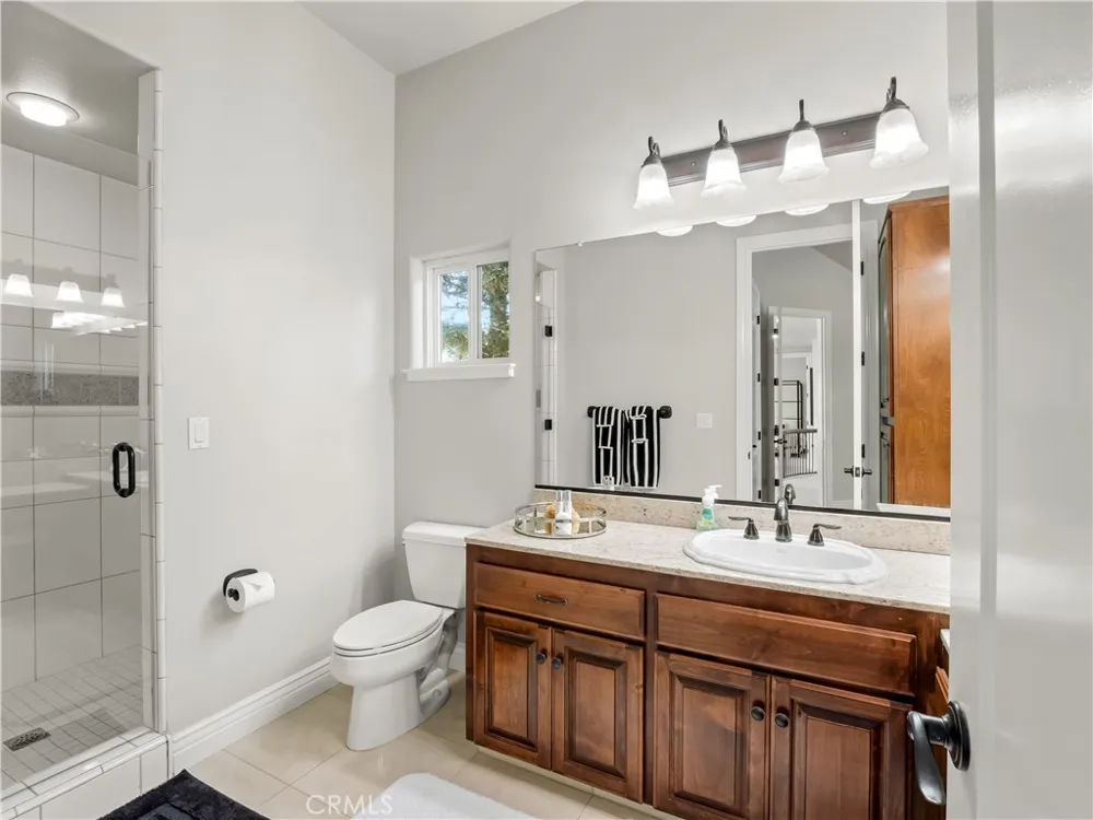21998 Brighton Crest Friant, CA 93626
