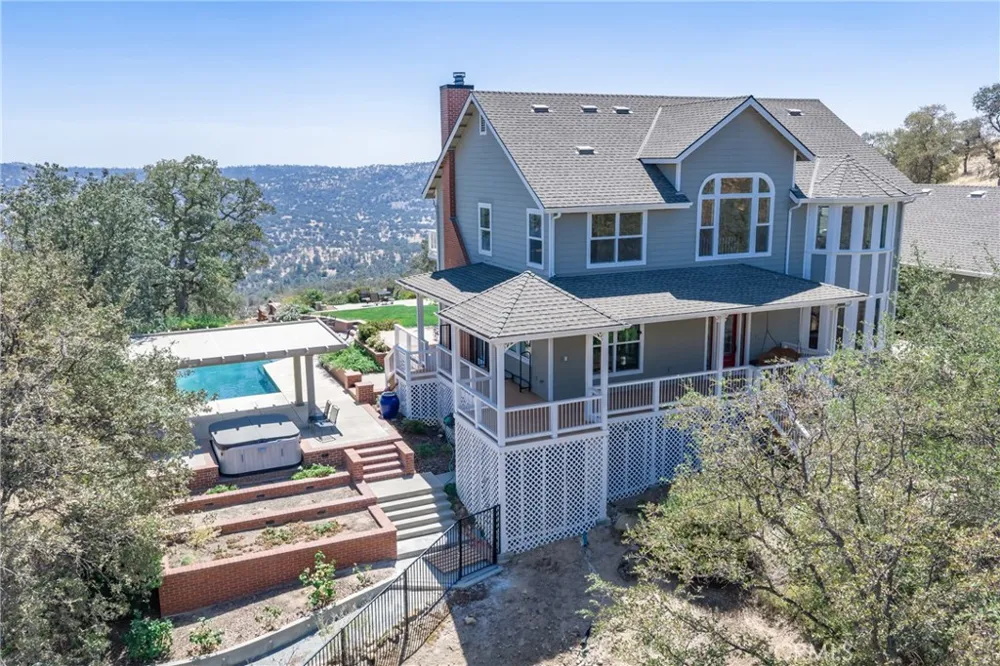 42158 John Muir Drive Coarsegold, CA 93614