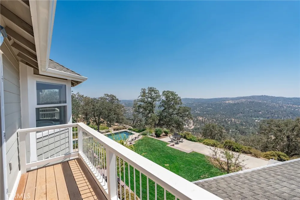 42158 John Muir Drive Coarsegold, CA 93614