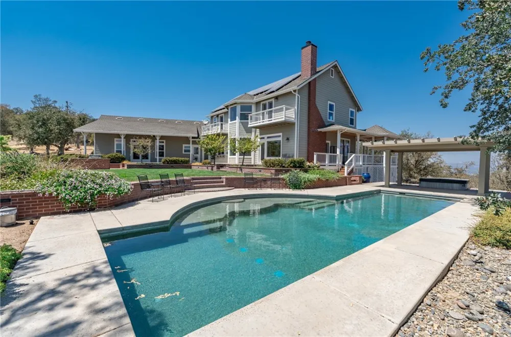 42158 John Muir Drive Coarsegold, CA 93614