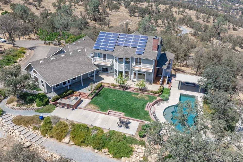 42158 John Muir Drive Coarsegold, CA 93614