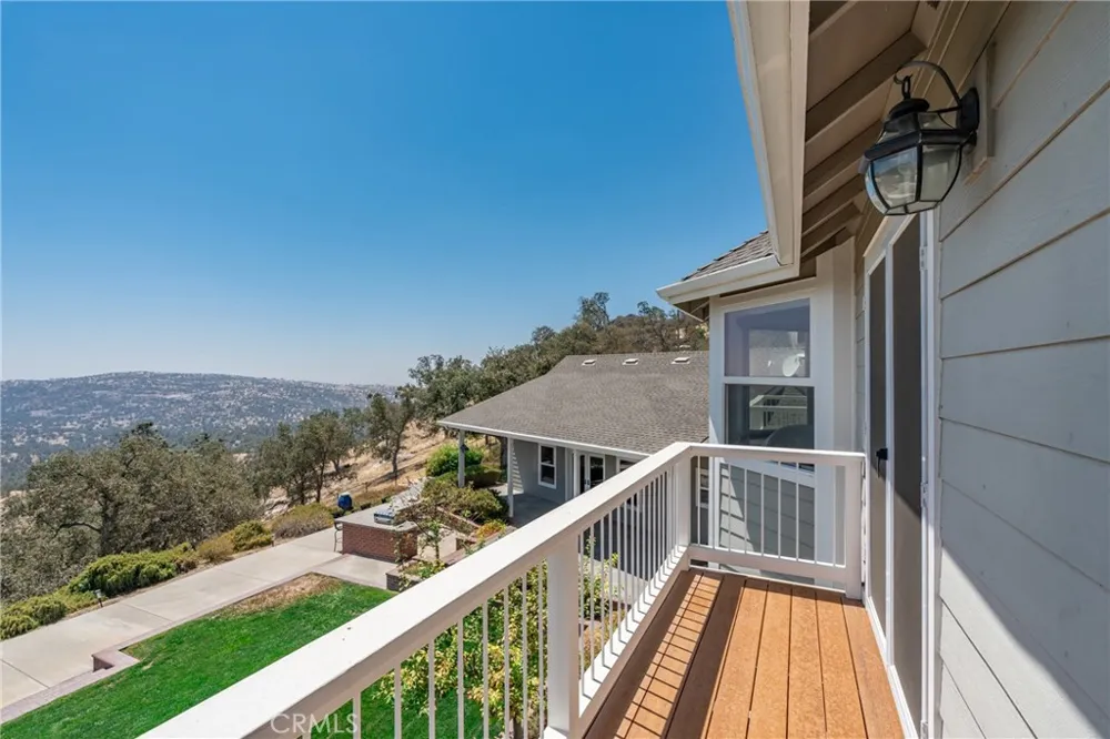 42158 John Muir Drive Coarsegold, CA 93614