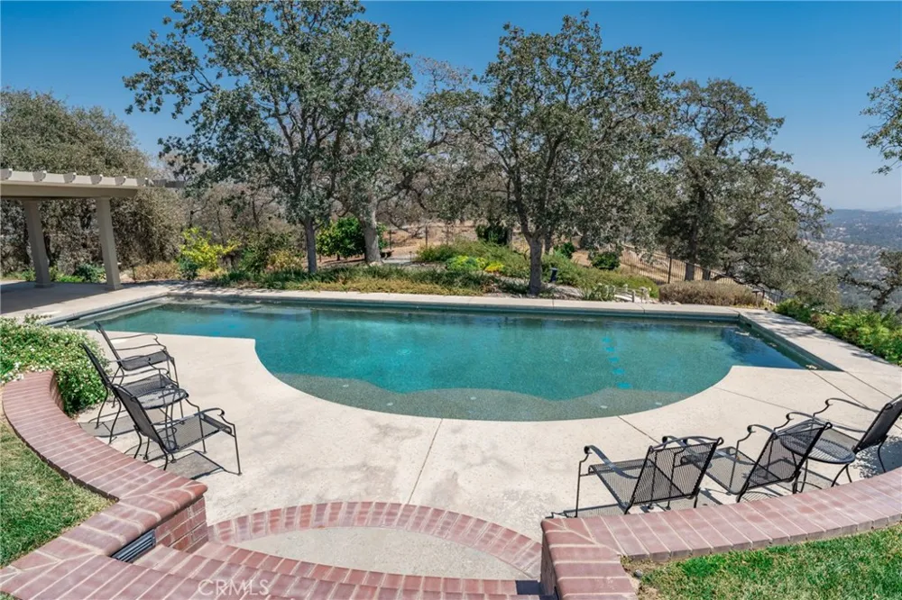 42158 John Muir Drive Coarsegold, CA 93614