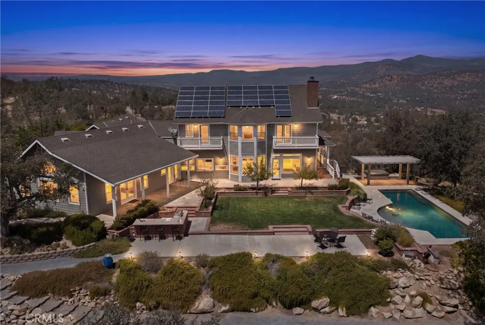 42158 John Muir Drive Coarsegold, CA 93614