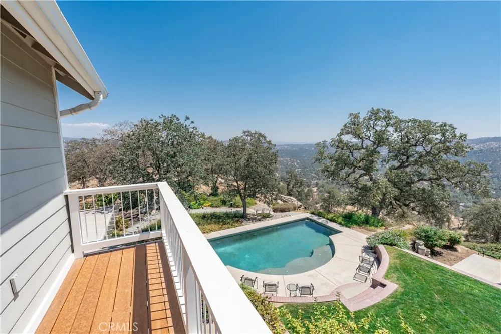 42158 John Muir Drive Coarsegold, CA 93614