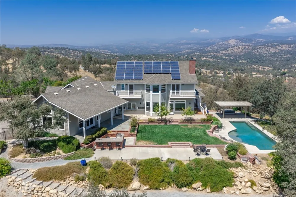 42158 John Muir Drive Coarsegold, CA 93614