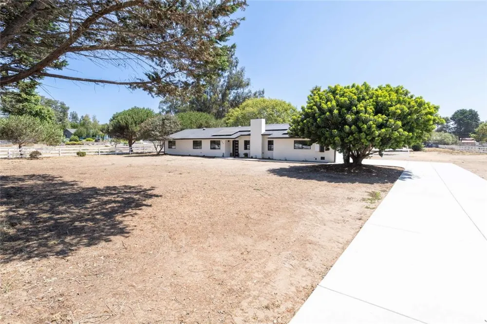 655 Ralcoa Way Arroyo Grande, CA 93420