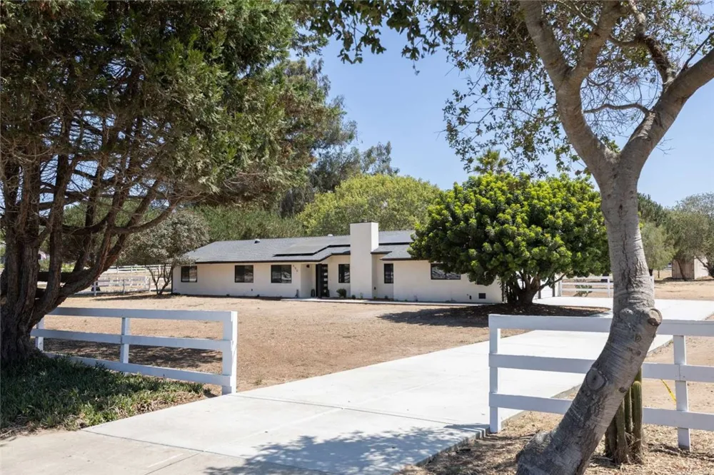 655 Ralcoa Way Arroyo Grande, CA 93420