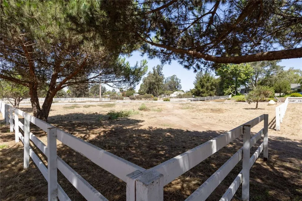 655 Ralcoa Way Arroyo Grande, CA 93420