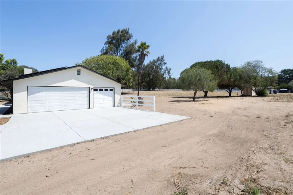 655 Ralcoa Way Arroyo Grande, CA 93420