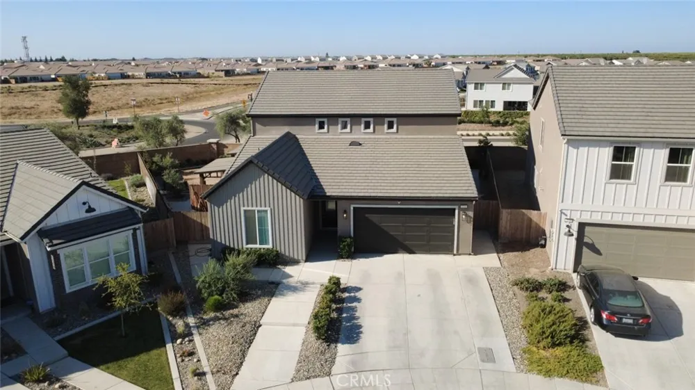1240 Atlantica S Madera, CA 93636