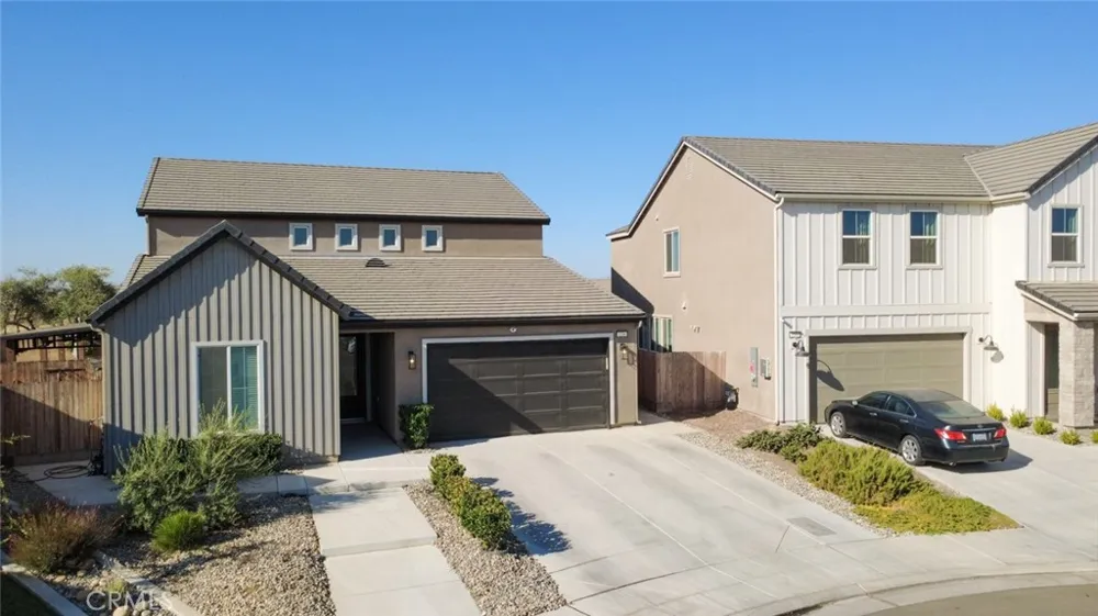 1240 Atlantica S Madera, CA 93636