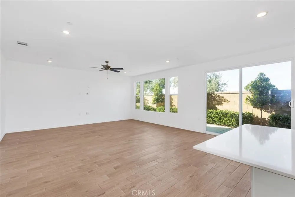 1240 Atlantica S Madera, CA 93636