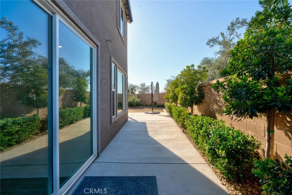 1240 Atlantica S Madera, CA 93636