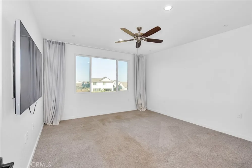 1240 Atlantica S Madera, CA 93636