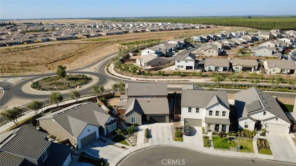 1240 Atlantica S Madera, CA 93636
