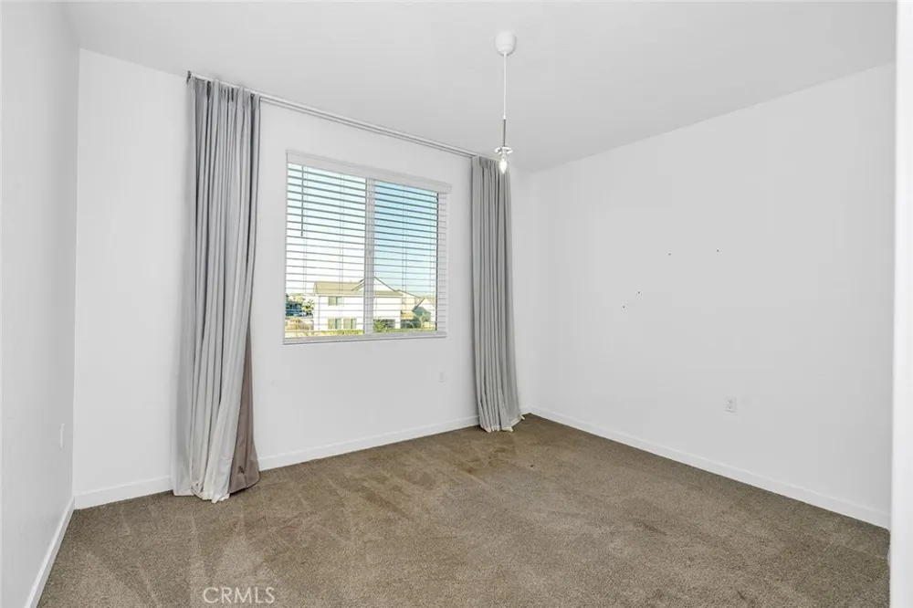 1240 Atlantica S Madera, CA 93636