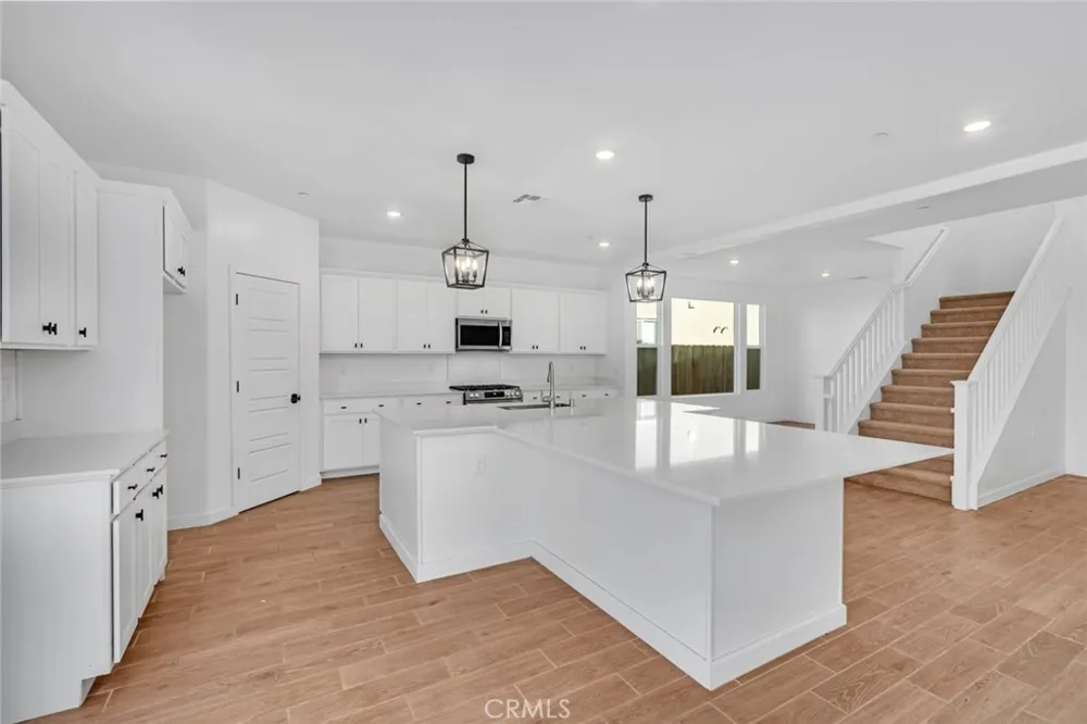 1240 Atlantica S Madera, CA 93636
