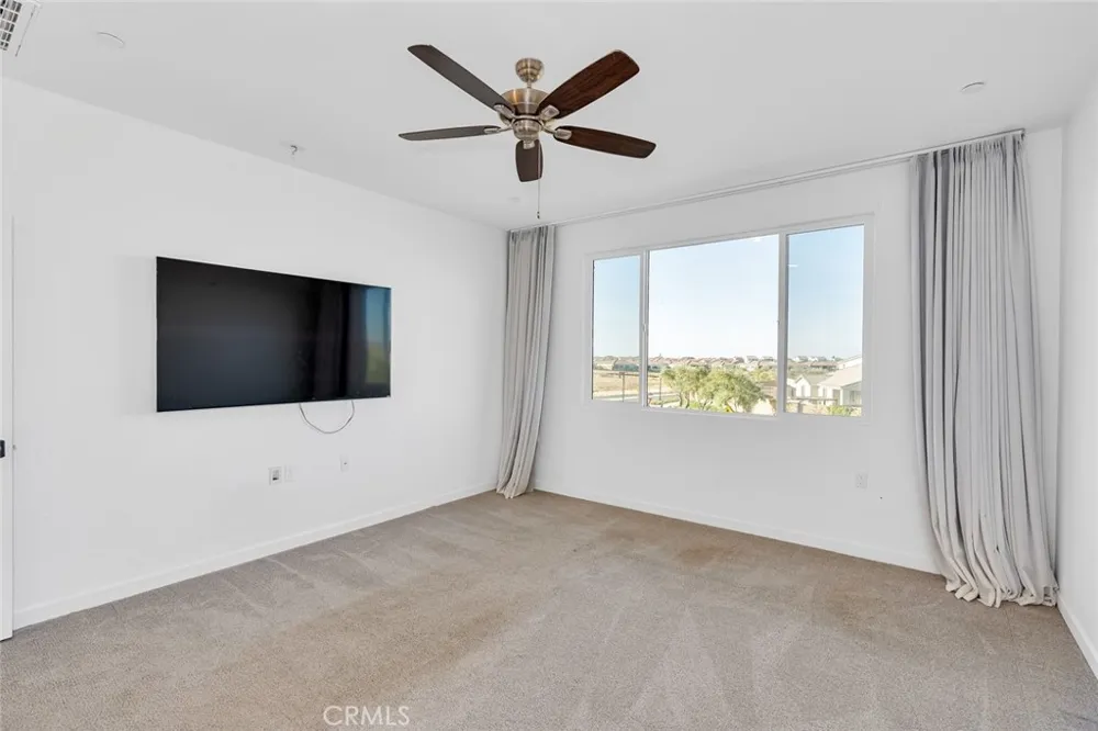 1240 Atlantica S Madera, CA 93636